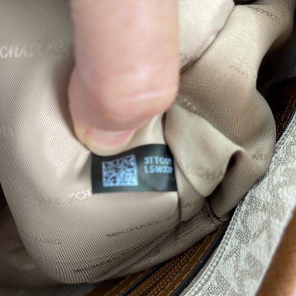 Michael Kors Brown and Cream Shoulder Bag - Picture 9 of 13